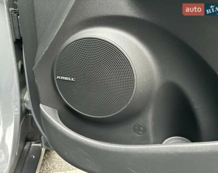 Серый Хендай Kona Electric, объемом двигателя 0 л и пробегом 78 тыс. км за 19500 $, фото 59 на Automoto.ua