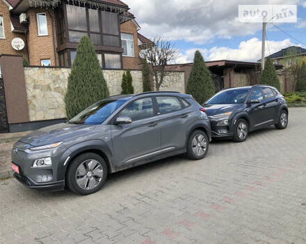 Серый Хендай Kona Electric, объемом двигателя 0 л и пробегом 25 тыс. км за 16490 $, фото 74 на Automoto.ua