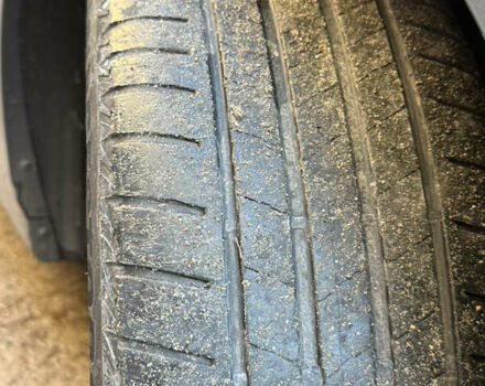 Серый Хендай Kona Electric, объемом двигателя 0 л и пробегом 77 тыс. км за 19700 $, фото 16 на Automoto.ua