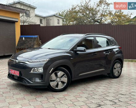 Серый Хендай Kona Electric, объемом двигателя 0 л и пробегом 106 тыс. км за 15999 $, фото 52 на Automoto.ua