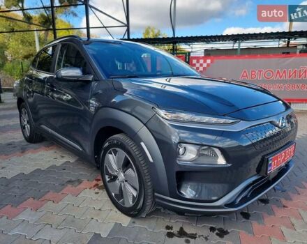 Серый Хендай Kona Electric, объемом двигателя 0 л и пробегом 42 тыс. км за 16200 $, фото 1 на Automoto.ua