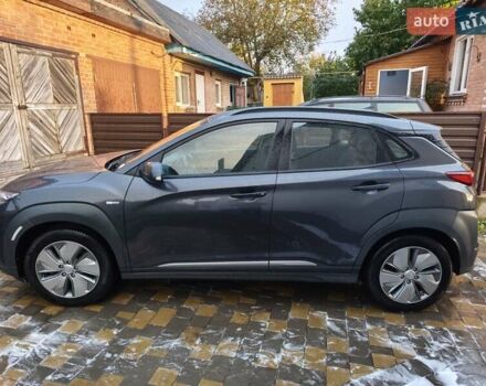 Серый Хендай Kona Electric, объемом двигателя 0 л и пробегом 121 тыс. км за 16000 $, фото 5 на Automoto.ua