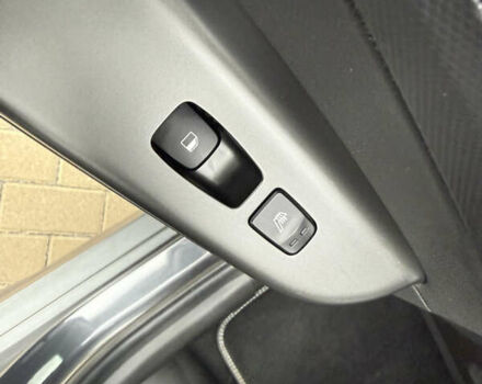 Серый Хендай Kona Electric, объемом двигателя 0 л и пробегом 52 тыс. км за 19000 $, фото 27 на Automoto.ua