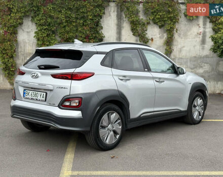 Серый Хендай Kona Electric, объемом двигателя 0 л и пробегом 26 тыс. км за 18850 $, фото 20 на Automoto.ua