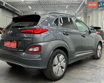 Сірий Хендай Kona Electric, об'ємом двигуна 0 л та пробігом 89 тис. км за 18340 $, фото 4 на Automoto.ua