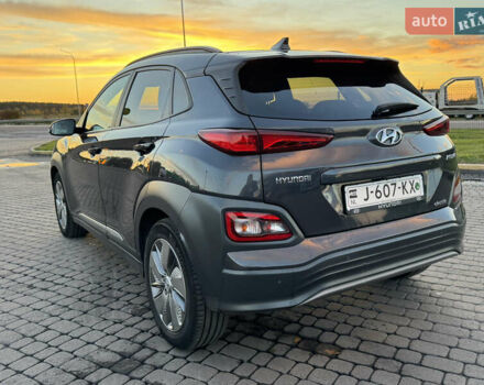 Сірий Хендай Kona Electric, об'ємом двигуна 0 л та пробігом 114 тис. км за 17999 $, фото 14 на Automoto.ua
