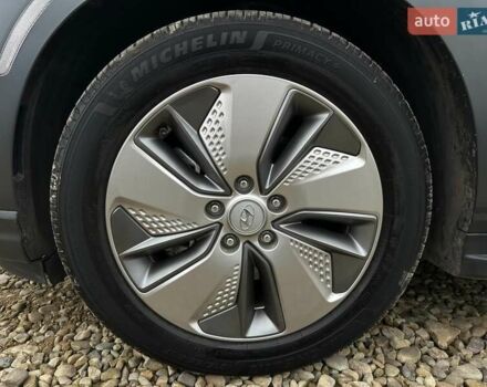 Сірий Хендай Kona Electric, об'ємом двигуна 0 л та пробігом 76 тис. км за 20500 $, фото 33 на Automoto.ua