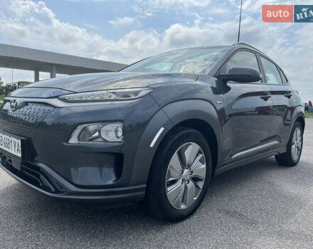 Серый Хендай Kona Electric, объемом двигателя 0 л и пробегом 49 тыс. км за 14900 $, фото 67 на Automoto.ua