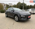 Серый Хендай Kona Electric, объемом двигателя 0 л и пробегом 52 тыс. км за 19000 $, фото 1 на Automoto.ua