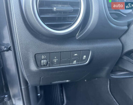 Серый Хендай Kona Electric, объемом двигателя 0 л и пробегом 31 тыс. км за 15450 $, фото 46 на Automoto.ua