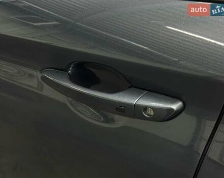 Сірий Хендай Kona Electric, об'ємом двигуна 0 л та пробігом 71 тис. км за 18465 $, фото 24 на Automoto.ua