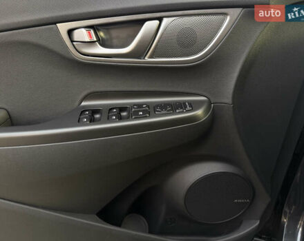 Серый Хендай Kona Electric, объемом двигателя 0 л и пробегом 36 тыс. км за 20700 $, фото 33 на Automoto.ua