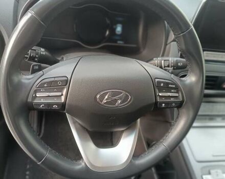 Серый Хендай Kona Electric, объемом двигателя 0 л и пробегом 80 тыс. км за 17300 $, фото 11 на Automoto.ua