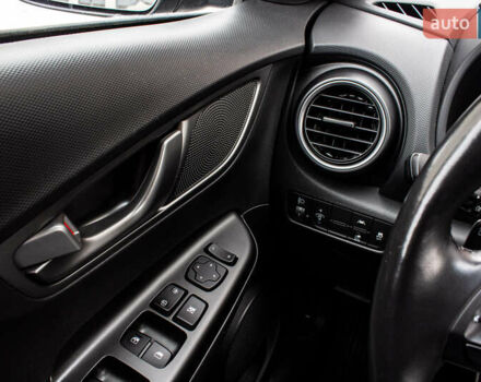 Сірий Хендай Kona Electric, об'ємом двигуна 0 л та пробігом 26 тис. км за 16300 $, фото 57 на Automoto.ua