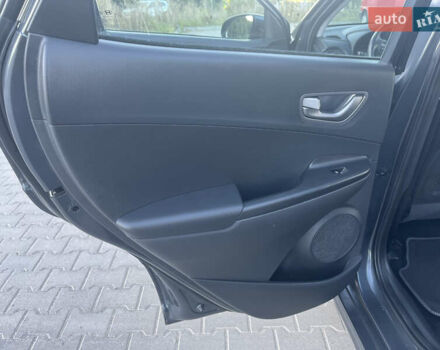 Сірий Хендай Kona Electric, об'ємом двигуна 0 л та пробігом 31 тис. км за 15500 $, фото 37 на Automoto.ua