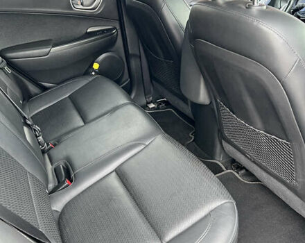 Серый Хендай Kona Electric, объемом двигателя 0 л и пробегом 117 тыс. км за 18900 $, фото 12 на Automoto.ua