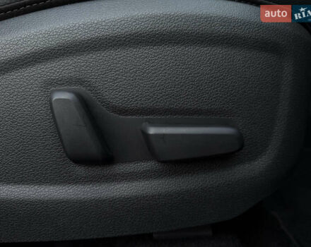 Серый Хендай Kona Electric, объемом двигателя 0 л и пробегом 36 тыс. км за 20700 $, фото 104 на Automoto.ua