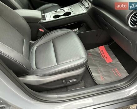 Серый Хендай Kona Electric, объемом двигателя 0 л и пробегом 78 тыс. км за 19500 $, фото 60 на Automoto.ua