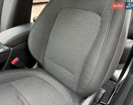 Серый Хендай Kona Electric, объемом двигателя 0 л и пробегом 106 тыс. км за 15999 $, фото 25 на Automoto.ua