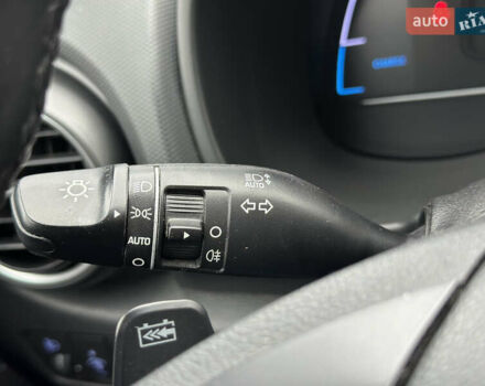 Серый Хендай Kona Electric, объемом двигателя 0 л и пробегом 167 тыс. км за 17700 $, фото 35 на Automoto.ua