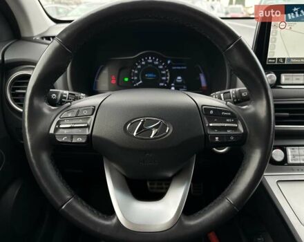 Сірий Хендай Kona Electric, об'ємом двигуна 0 л та пробігом 76 тис. км за 20500 $, фото 50 на Automoto.ua