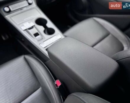 Сірий Хендай Kona Electric, об'ємом двигуна 0 л та пробігом 88 тис. км за 18700 $, фото 27 на Automoto.ua