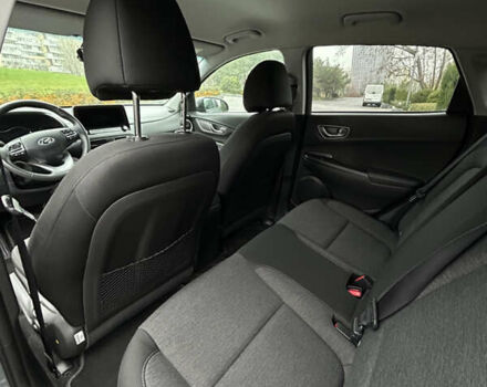 Сірий Хендай Kona Electric, об'ємом двигуна 0 л та пробігом 61 тис. км за 15780 $, фото 27 на Automoto.ua