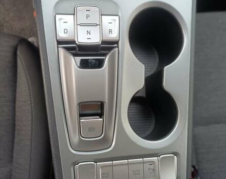 Серый Хендай Kona Electric, объемом двигателя 0 л и пробегом 80 тыс. км за 17300 $, фото 13 на Automoto.ua