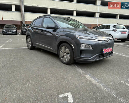 Серый Хендай Kona Electric, объемом двигателя 0 л и пробегом 117 тыс. км за 18800 $, фото 3 на Automoto.ua