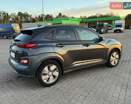 Сірий Хендай Kona Electric, об'ємом двигуна 0 л та пробігом 114 тис. км за 17999 $, фото 8 на Automoto.ua