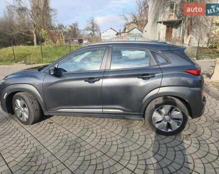 Серый Хендай Kona Electric, объемом двигателя 0 л и пробегом 122 тыс. км за 16550 $, фото 10 на Automoto.ua