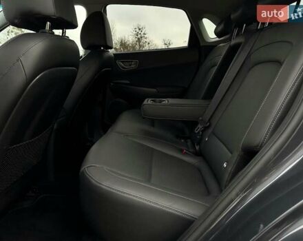 Сірий Хендай Kona Electric, об'ємом двигуна 0 л та пробігом 76 тис. км за 20500 $, фото 79 на Automoto.ua