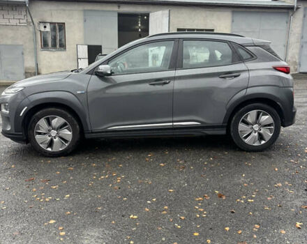 Сірий Хендай Kona Electric, об'ємом двигуна 0 л та пробігом 56 тис. км за 15400 $, фото 10 на Automoto.ua