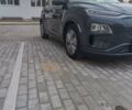 Серый Хендай Kona Electric, объемом двигателя 0 л и пробегом 80 тыс. км за 17300 $, фото 6 на Automoto.ua