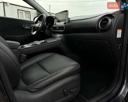 Сірий Хендай Kona Electric, об'ємом двигуна 0 л та пробігом 76 тис. км за 20500 $, фото 86 на Automoto.ua