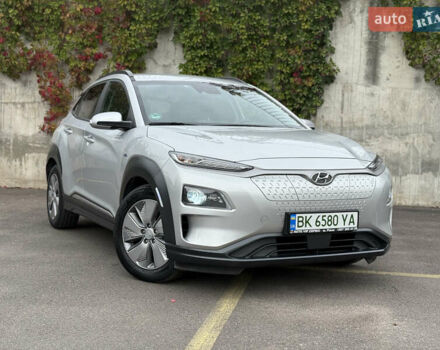 Серый Хендай Kona Electric, объемом двигателя 0 л и пробегом 26 тыс. км за 18850 $, фото 15 на Automoto.ua