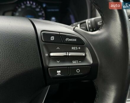 Сірий Хендай Kona Electric, об'ємом двигуна 0 л та пробігом 76 тис. км за 20500 $, фото 11 на Automoto.ua