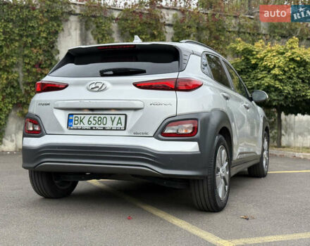Серый Хендай Kona Electric, объемом двигателя 0 л и пробегом 26 тыс. км за 18850 $, фото 23 на Automoto.ua