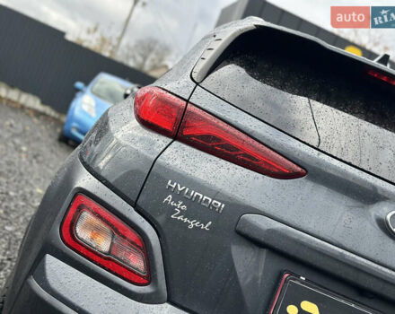 Серый Хендай Kona Electric, объемом двигателя 0 л и пробегом 167 тыс. км за 17700 $, фото 17 на Automoto.ua