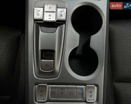 Сірий Хендай Kona Electric, об'ємом двигуна 0 л та пробігом 76 тис. км за 20500 $, фото 18 на Automoto.ua