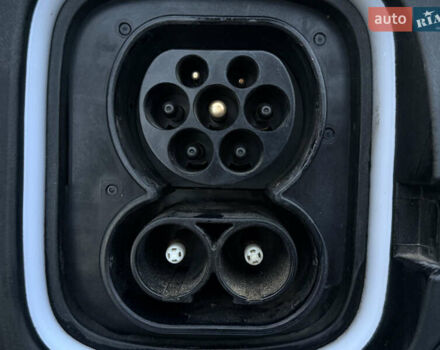 Серый Хендай Kona Electric, объемом двигателя 0 л и пробегом 36 тыс. км за 20700 $, фото 12 на Automoto.ua