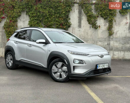 Серый Хендай Kona Electric, объемом двигателя 0 л и пробегом 26 тыс. км за 18850 $, фото 11 на Automoto.ua