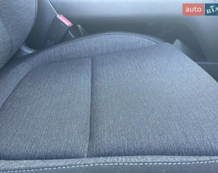 Сірий Хендай Kona Electric, об'ємом двигуна 0 л та пробігом 31 тис. км за 15500 $, фото 44 на Automoto.ua