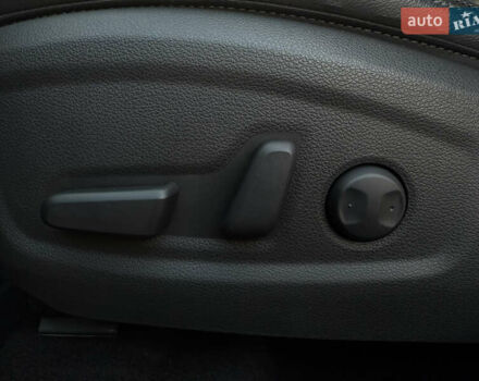 Серый Хендай Kona Electric, объемом двигателя 0 л и пробегом 36 тыс. км за 20700 $, фото 10 на Automoto.ua