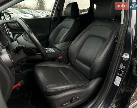 Сірий Хендай Kona Electric, об'ємом двигуна 0 л та пробігом 76 тис. км за 20500 $, фото 3 на Automoto.ua