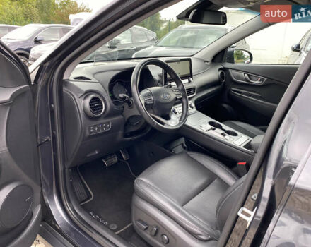 Серый Хендай Kona Electric, объемом двигателя 0 л и пробегом 69 тыс. км за 20400 $, фото 34 на Automoto.ua