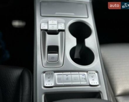 Серый Хендай Kona Electric, объемом двигателя 0 л и пробегом 117 тыс. км за 17990 $, фото 17 на Automoto.ua