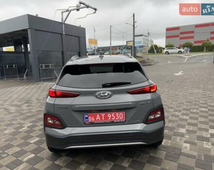 Серый Хендай Kona Electric, объемом двигателя 0 л и пробегом 40 тыс. км за 16900 $, фото 6 на Automoto.ua