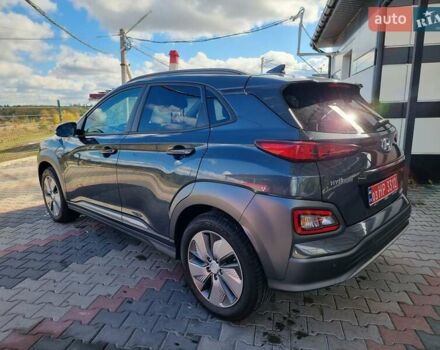 Серый Хендай Kona Electric, объемом двигателя 0 л и пробегом 42 тыс. км за 16200 $, фото 11 на Automoto.ua