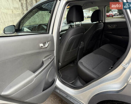 Серый Хендай Kona Electric, объемом двигателя 0 л и пробегом 26 тыс. км за 18850 $, фото 21 на Automoto.ua